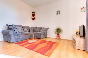 Отель Apartment Ema  Подстрана